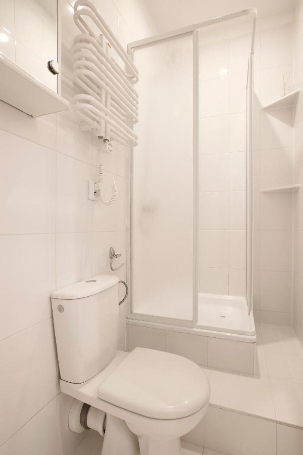 Cozy Studio Perfect For Couples, Cracow Old Town คราคูฟ ภายนอก รูปภาพ