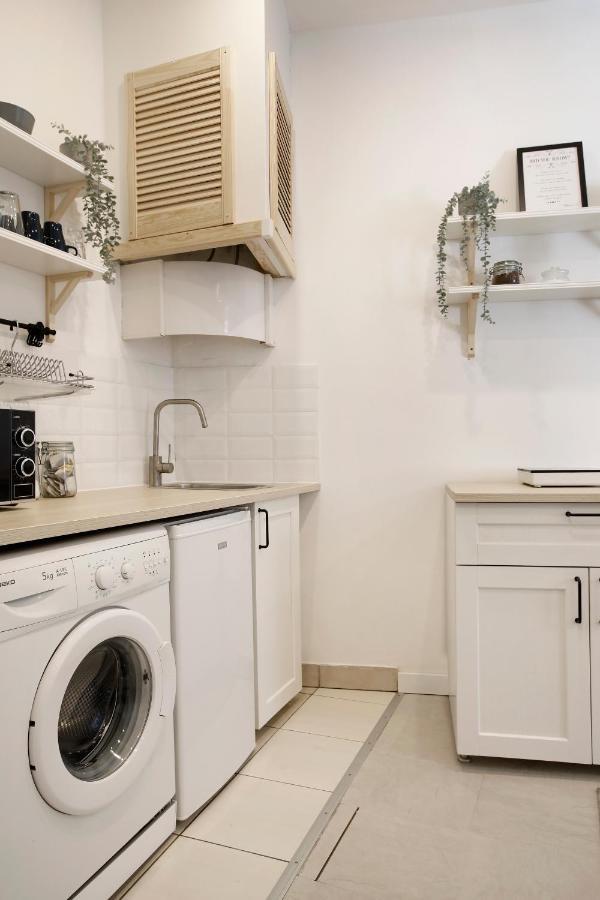 Cozy Studio Perfect For Couples, Cracow Old Town คราคูฟ ภายนอก รูปภาพ