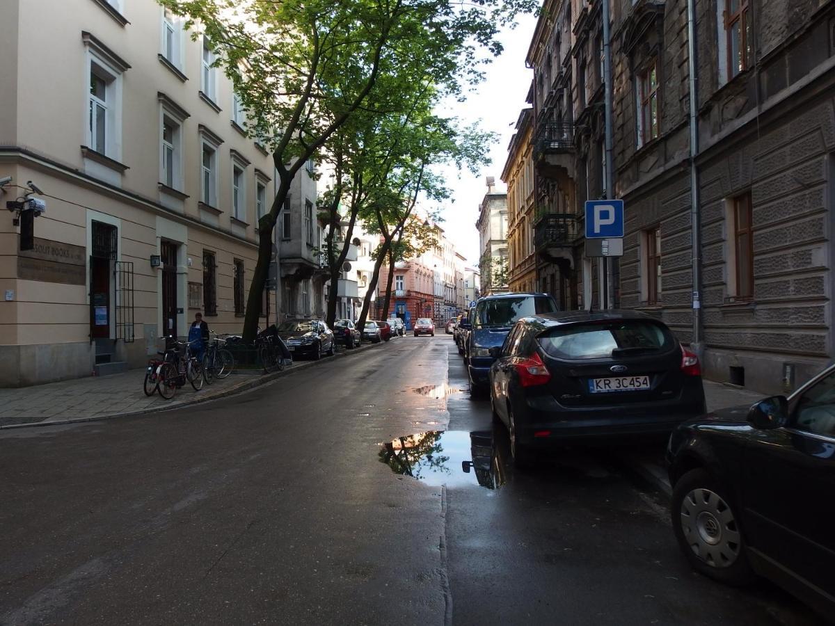 Cozy Studio Perfect For Couples, Cracow Old Town คราคูฟ ภายนอก รูปภาพ
